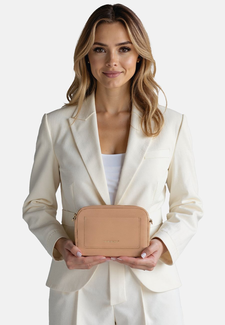 Сумка кросс-боди Vivisence Cross body bag, Beige
Сумка кросс-боди Vivisence Cross body bag, Beige
