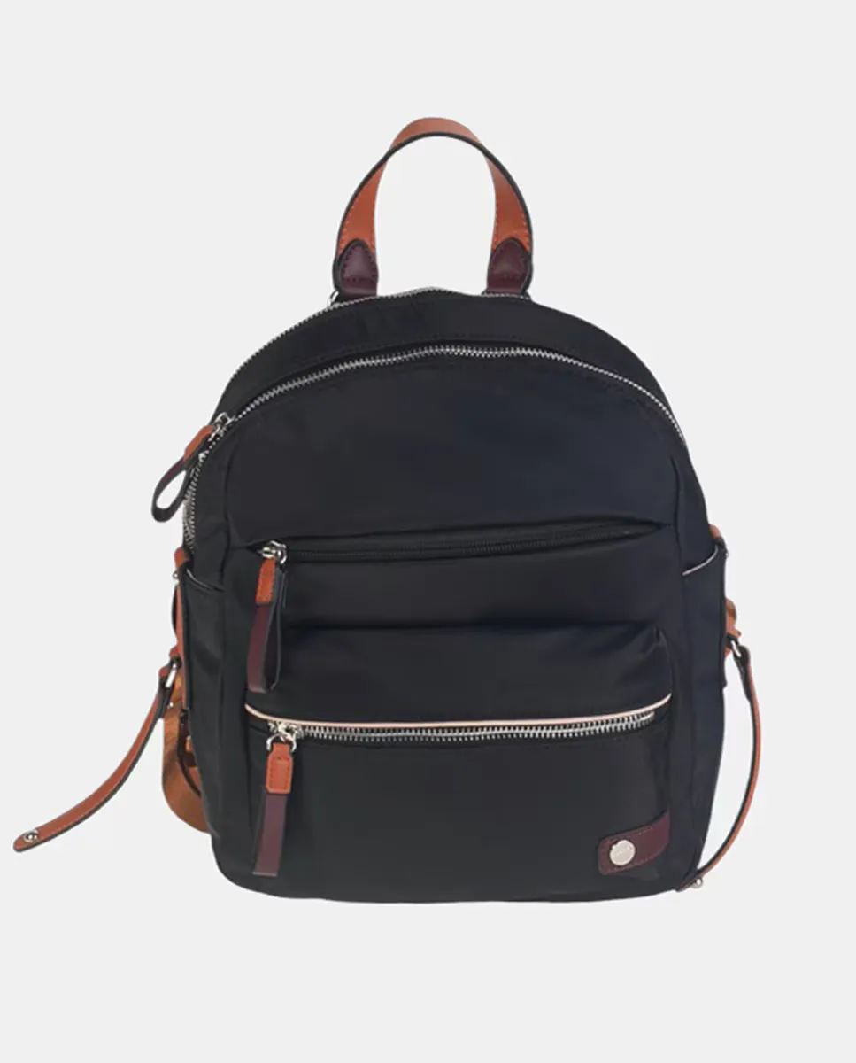 Черный нейлоновый рюкзак в сочетании с кожей Volum, чёрный
Черный нейлоновый рюкзак в сочетании с кожей Volum, чёрный