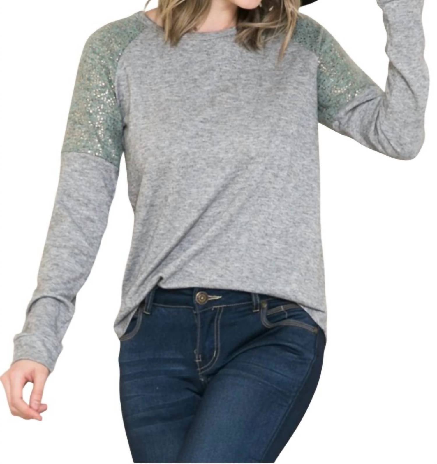 Свитер с контрастными блестками в сером цвете Orange Farm Clothing, серый
Свитер с контрастными блестками в сером цвете Orange Farm Clothing, серый