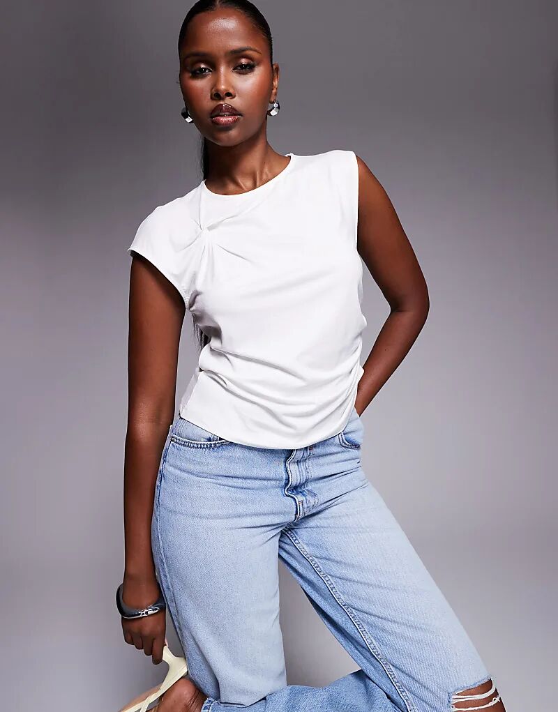 Футболка ASOS DESIGN с закрученной деталью на рукавах и сборками по бокам цвета слоновой кости
Футболка ASOS DESIGN с закрученной деталью на рукавах и сборками по бокам цвета слоновой кости