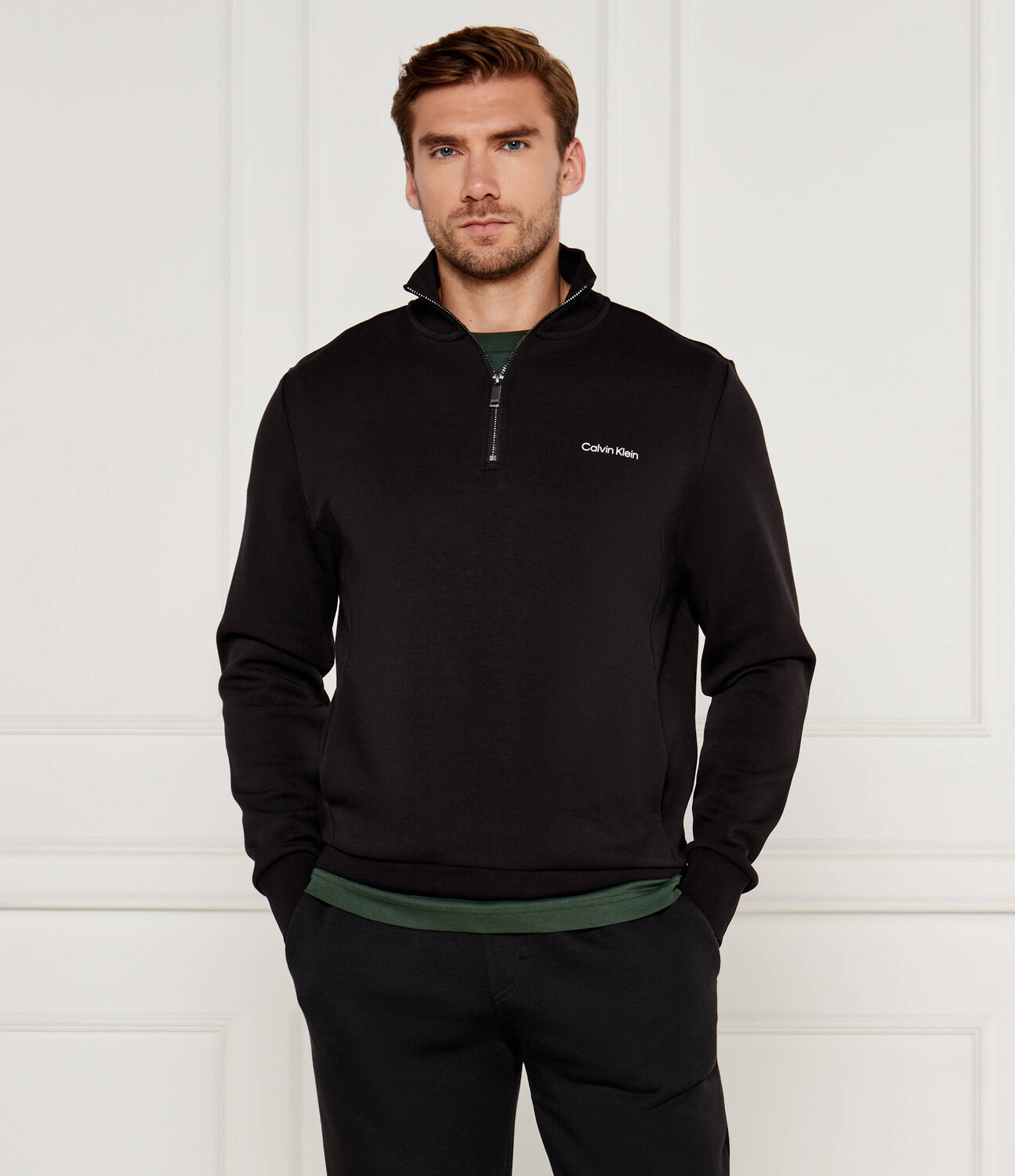 Толстовка Calvin Klein Regular Fit, черный
Толстовка Calvin Klein Regular Fit, черный