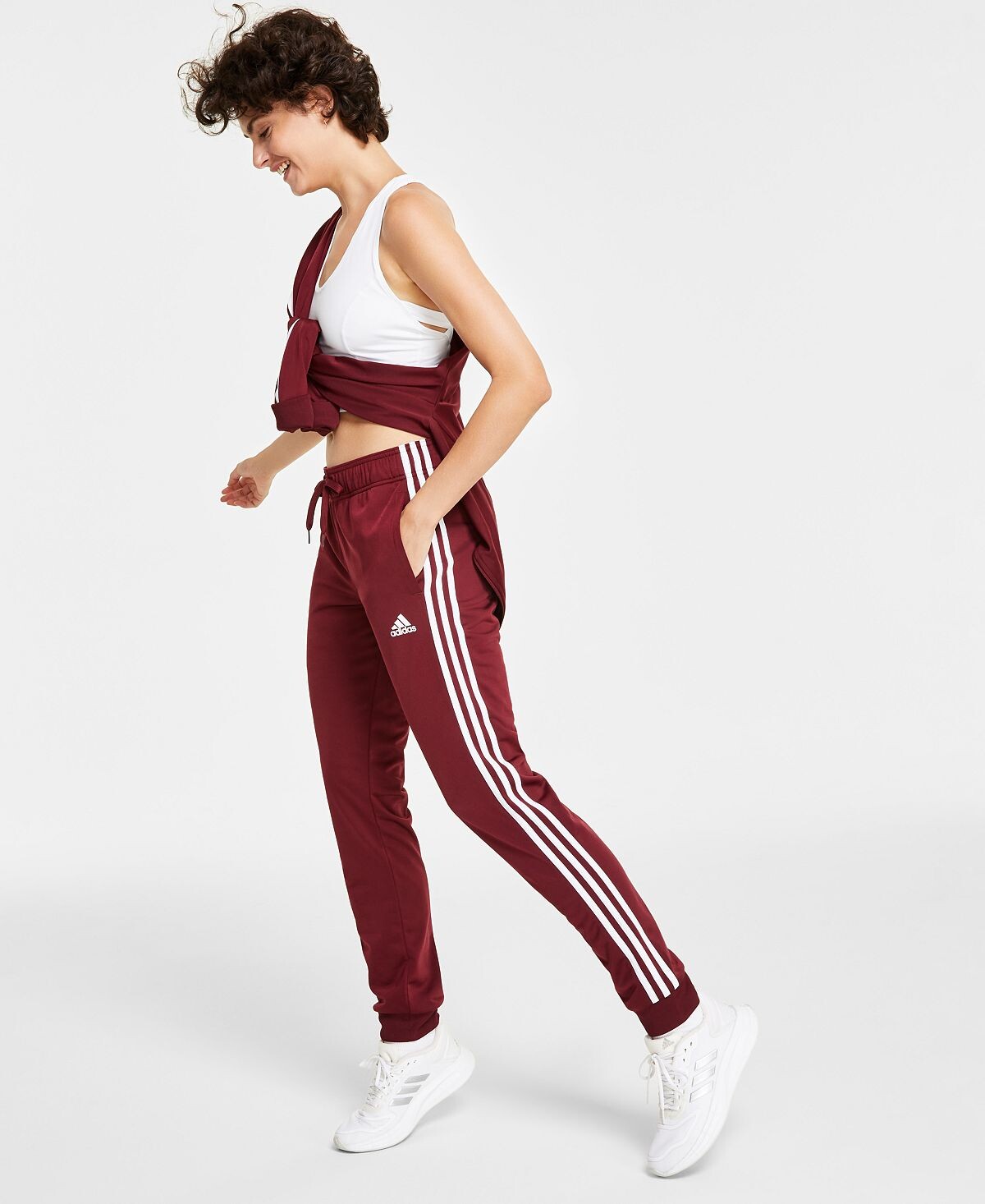 Женские зауженные спортивные брюки Essentials с тремя полосками для разминки, XS-4X adidas
Женские зауженные спортивные брюки Essentials с тремя полосками для разминки, XS-4X adidas