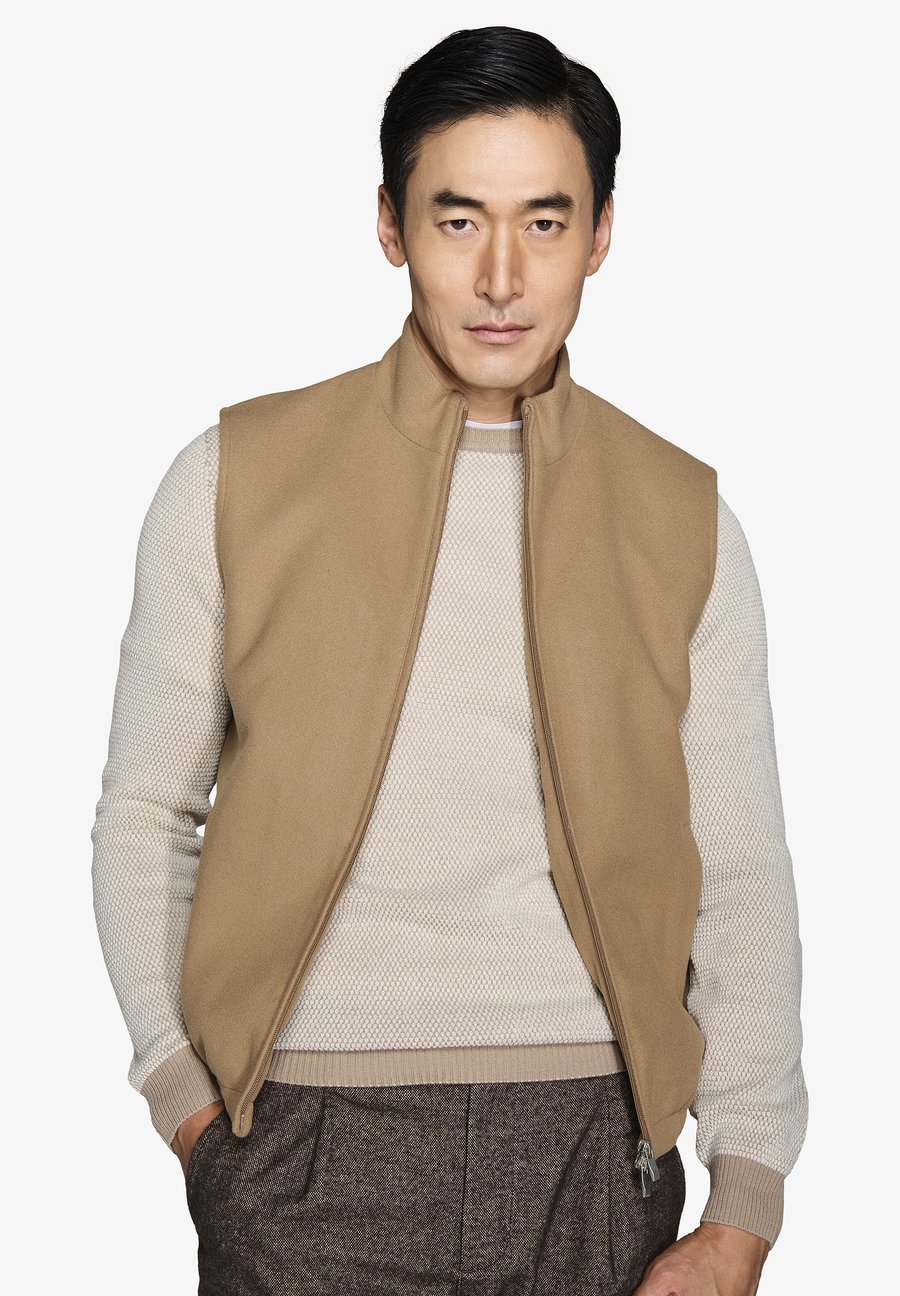 Куртка Dan John Waistcoat, Camel Solid/Camel
Куртка Dan John Waistcoat, Camel Solid/Camel