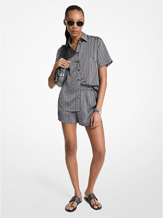 Атласная походная рубашка с принтом логотипа Mk2000 Michael Kors, серый
Атласная походная рубашка с принтом логотипа Mk2000 Michael Kors, серый