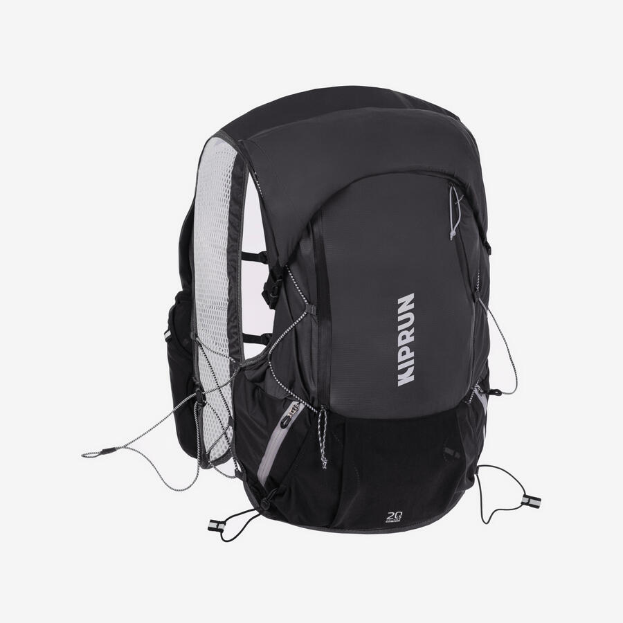 KIPRUN Рюкзак для бега по пересеченной местности 20+5 л - 900 черный
KIPRUN Рюкзак для бега по пересеченной местности 20+5 л - 900 черный