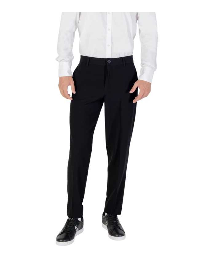 Мужские брюки стандартного/комфортного кроя xm000346 af10897 Armani Exchange, черный
Мужские брюки стандартного/комфортного кроя xm000346 af10897 Armani Exchange, черный