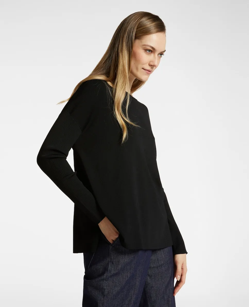 Женская майка с вырезом лодочкой и спущенным плечом Elena Miró, черный
Женская майка с вырезом лодочкой и спущенным плечом Elena Miró, черный