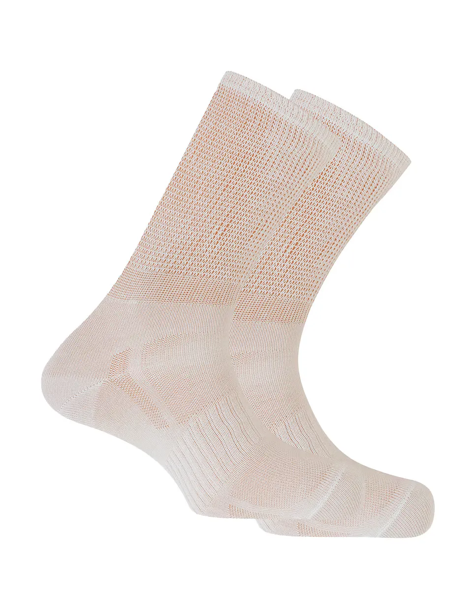 В упаковке 2 пары мужских хлопковых спортивных носков белого цвета Punto Blanco
В упаковке 2 пары мужских хлопковых спортивных носков белого цвета Punto Blanco