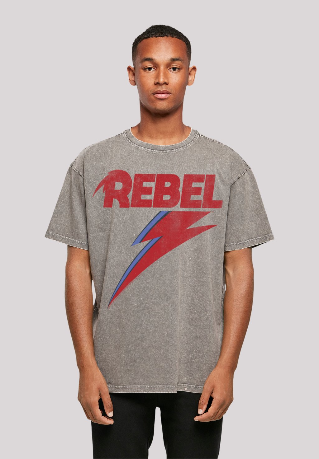 Футболка с принтом DAVID BOWIE OVERSIZE F4NT4STIC, темно-серый
Футболка с принтом DAVID BOWIE OVERSIZE F4NT4STIC, темно-серый