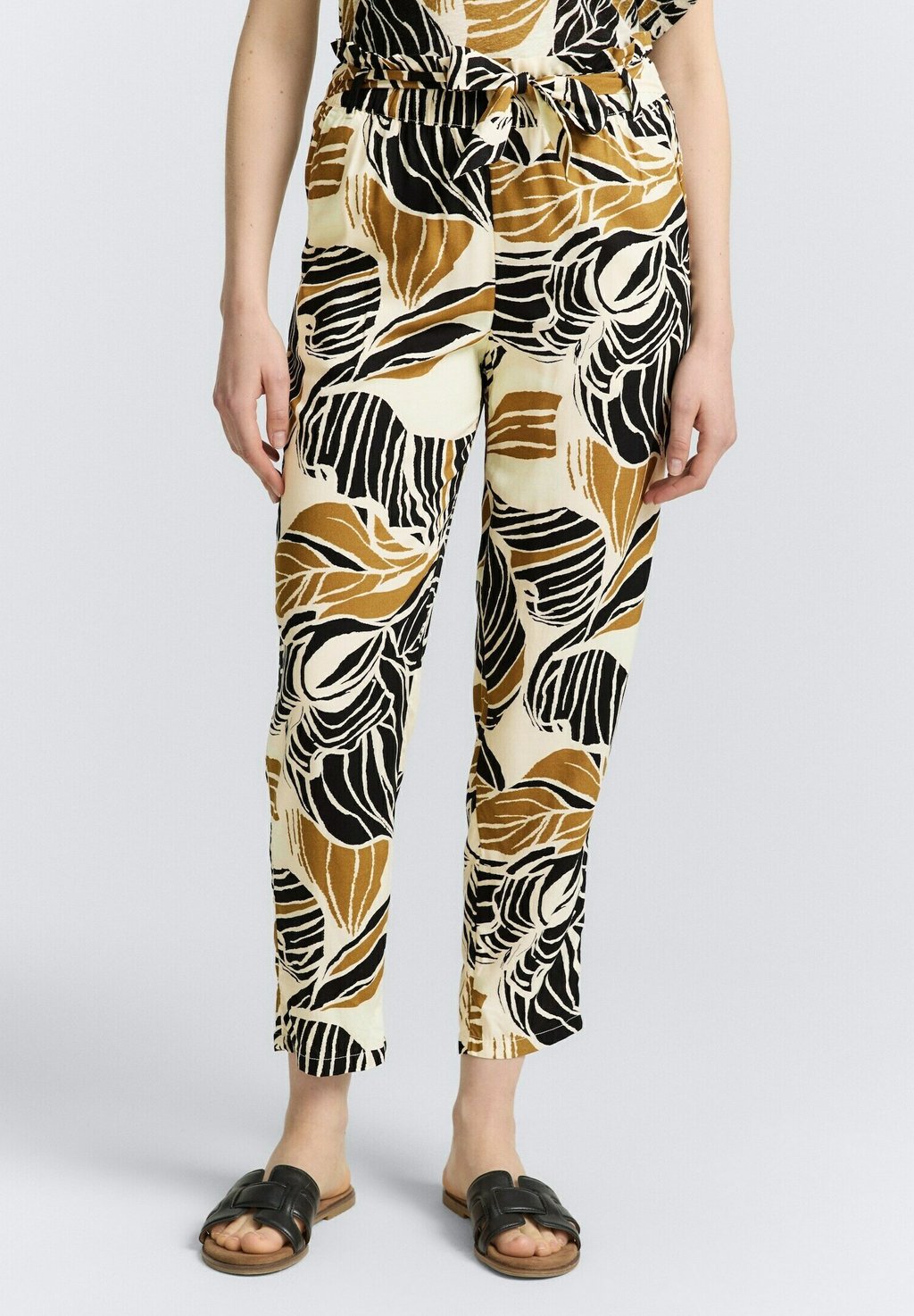 Брюки SLIM PAPERBAG TOM TAILOR, бежевый
Брюки SLIM PAPERBAG TOM TAILOR, бежевый