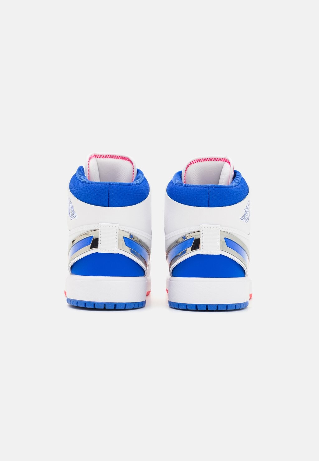 Высокие кеды JORDAN 1 EASYON UNISEX Jordan, белый
Высокие кеды JORDAN 1 EASYON UNISEX Jordan, белый