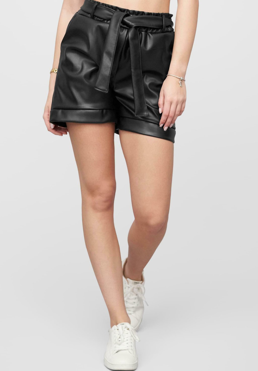 Шорты WITH TIE-BELT Cloud 5ive, черный
Шорты WITH TIE-BELT Cloud 5ive, черный