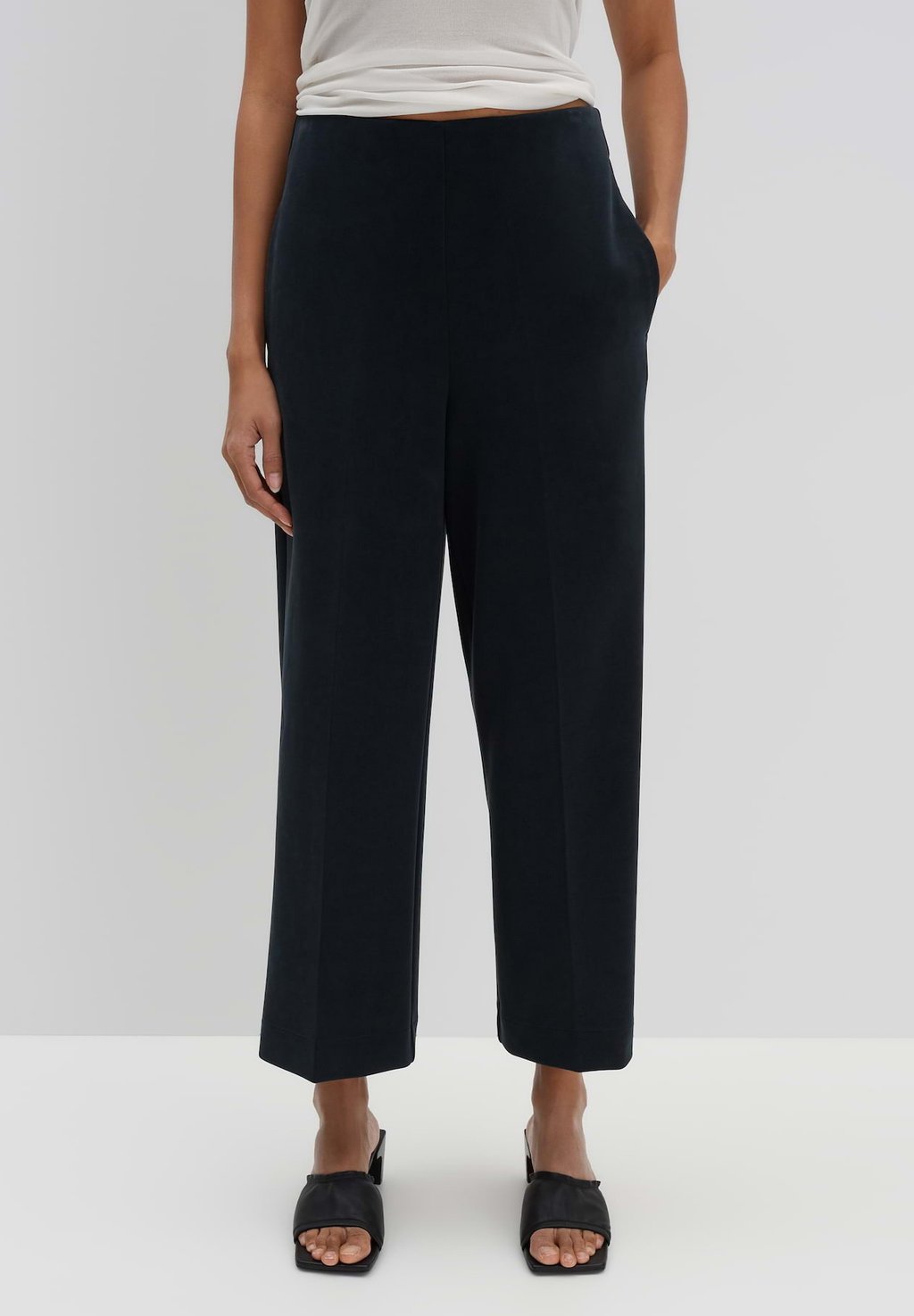 Брюки CURILO SOFT someday., черный
Брюки CURILO SOFT someday., черный