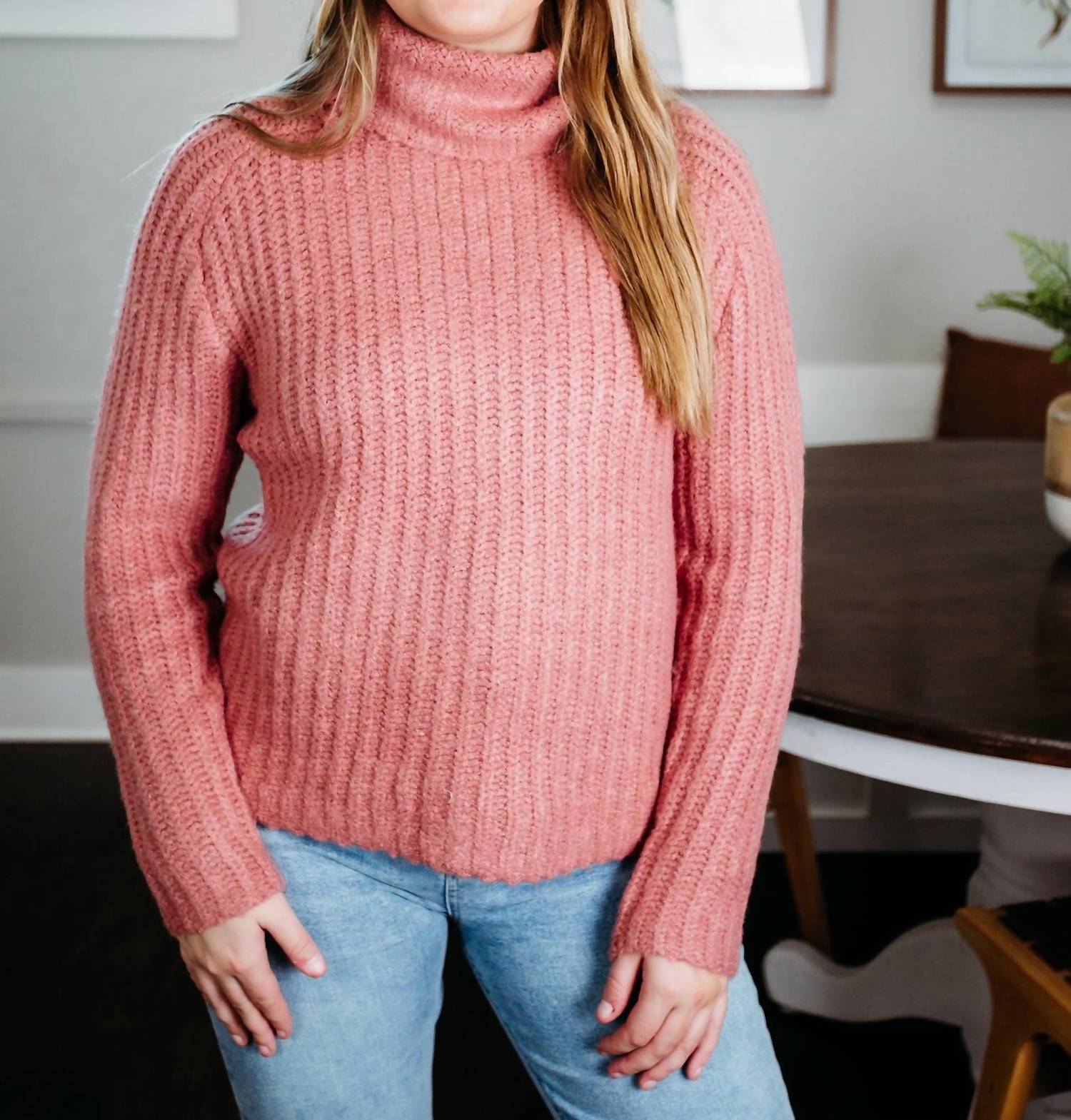 Длинный свитер Salima с рукавами реглан и воротником-стойкой цвета сушеной розы RD Style, цвет dried rose
Длинный свитер Salima с рукавами реглан и воротником-стойкой цвета сушеной розы RD Style, цвет dried rose