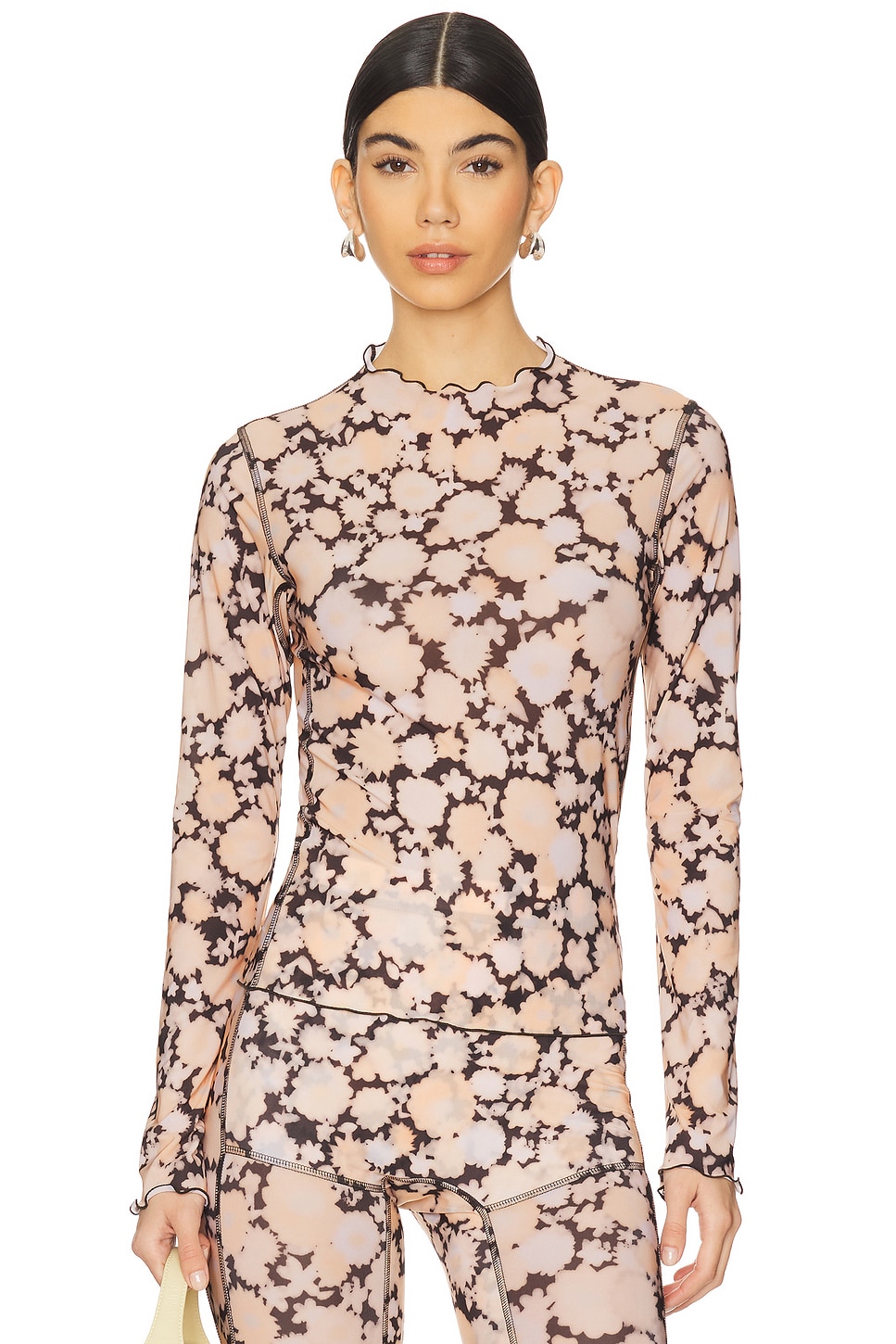 Топ Halcyon Knwls, hazy floral
Топ Halcyon Knwls, hazy floral