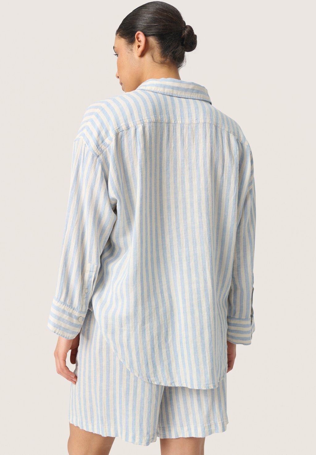 Рубашка-блузка BELIRA Soaked in Luxury, светло-голубой
Рубашка-блузка BELIRA Soaked in Luxury, светло-голубой