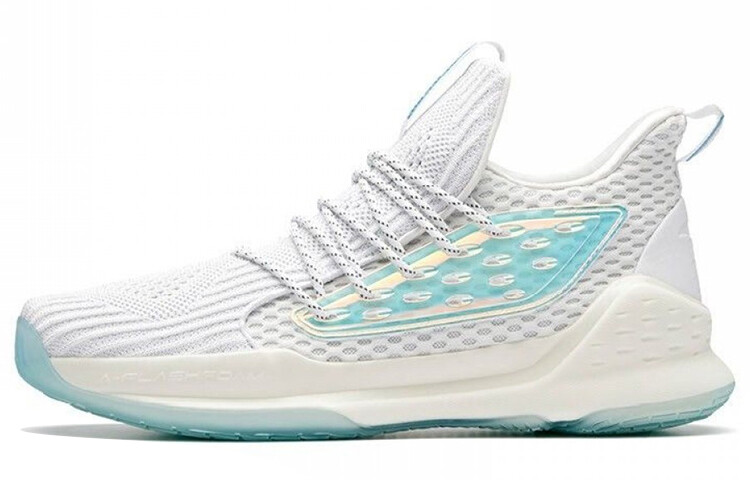 Баскетбольные кроссовки мужские с низким верхом белые/королевские синие Anta
Баскетбольные кроссовки мужские с низким верхом белые/королевские синие Anta