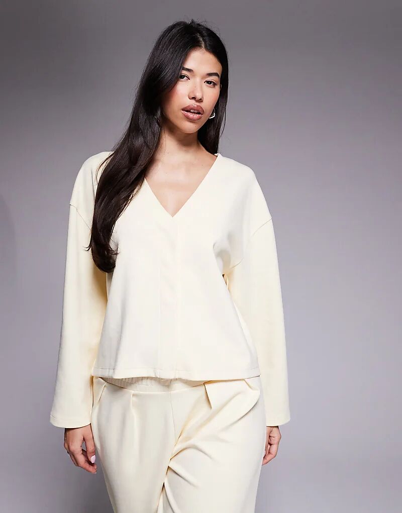 Укороченный кардиган ASOS DESIGN с V-образным вырезом и длинными рукавами, кремового цвета
Укороченный кардиган ASOS DESIGN с V-образным вырезом и длинными рукавами, кремового цвета