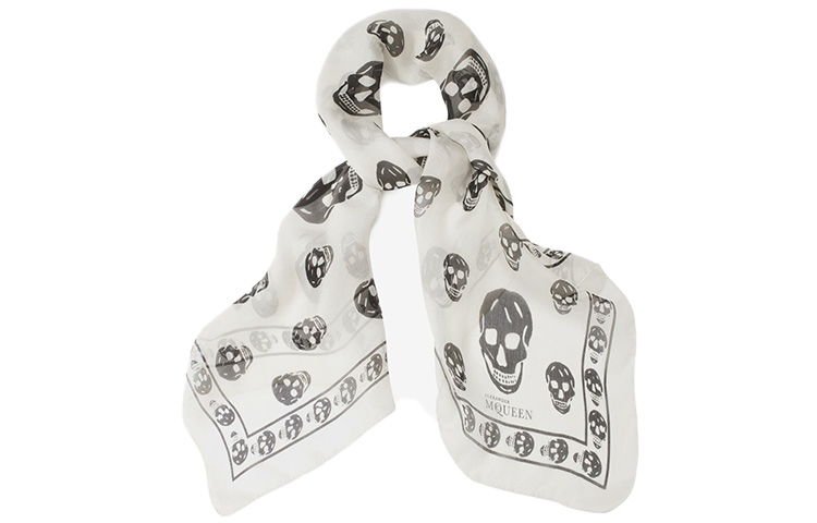 Шелковый шарф унисекс белый Alexander McQueen
Шелковый шарф унисекс белый Alexander McQueen