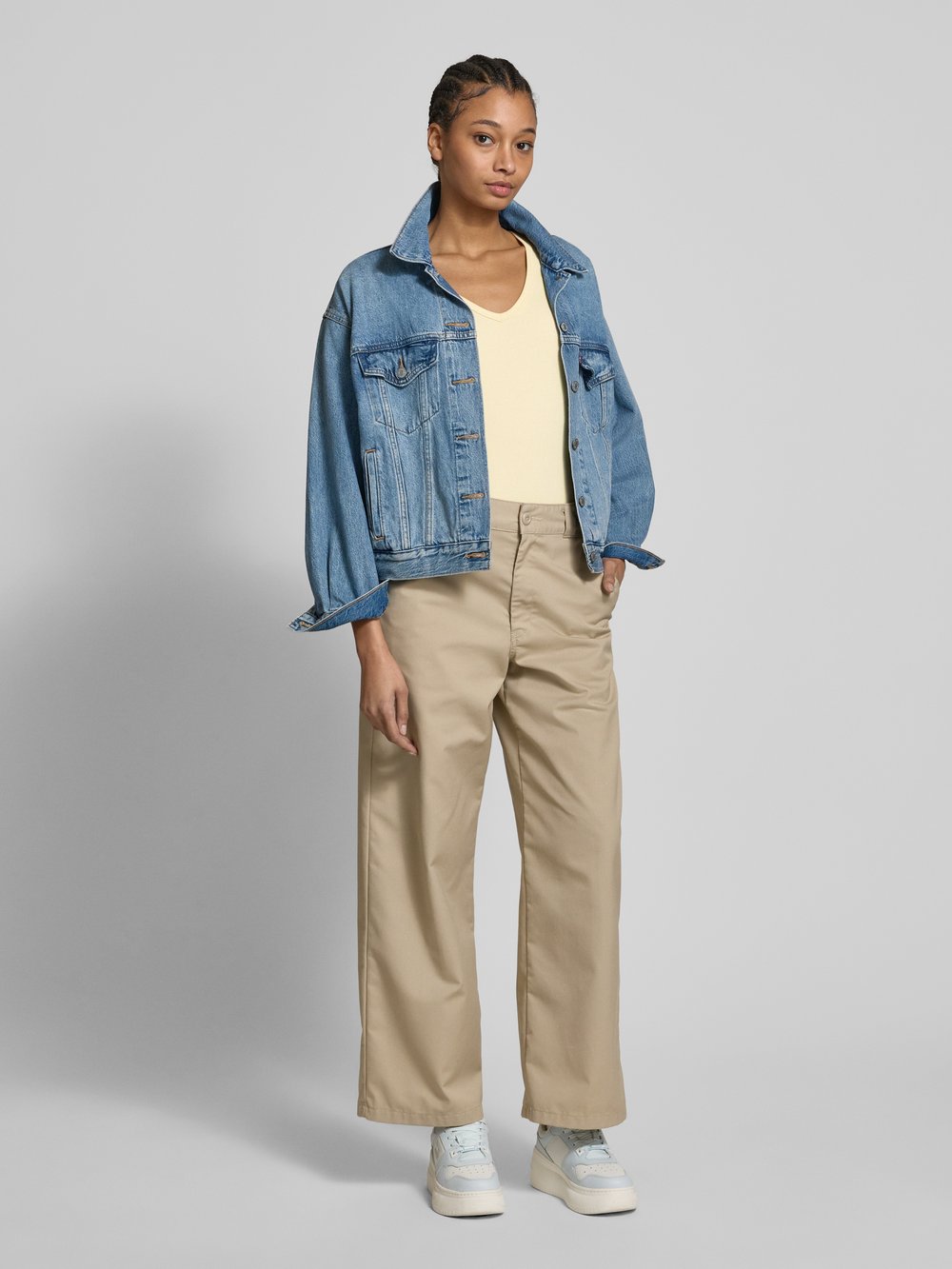 Футболка облегающего кроя с глубоким V-образным вырезом Tommy Jeans, светло-желтый
Футболка облегающего кроя с глубоким V-образным вырезом Tommy Jeans, светло-желтый