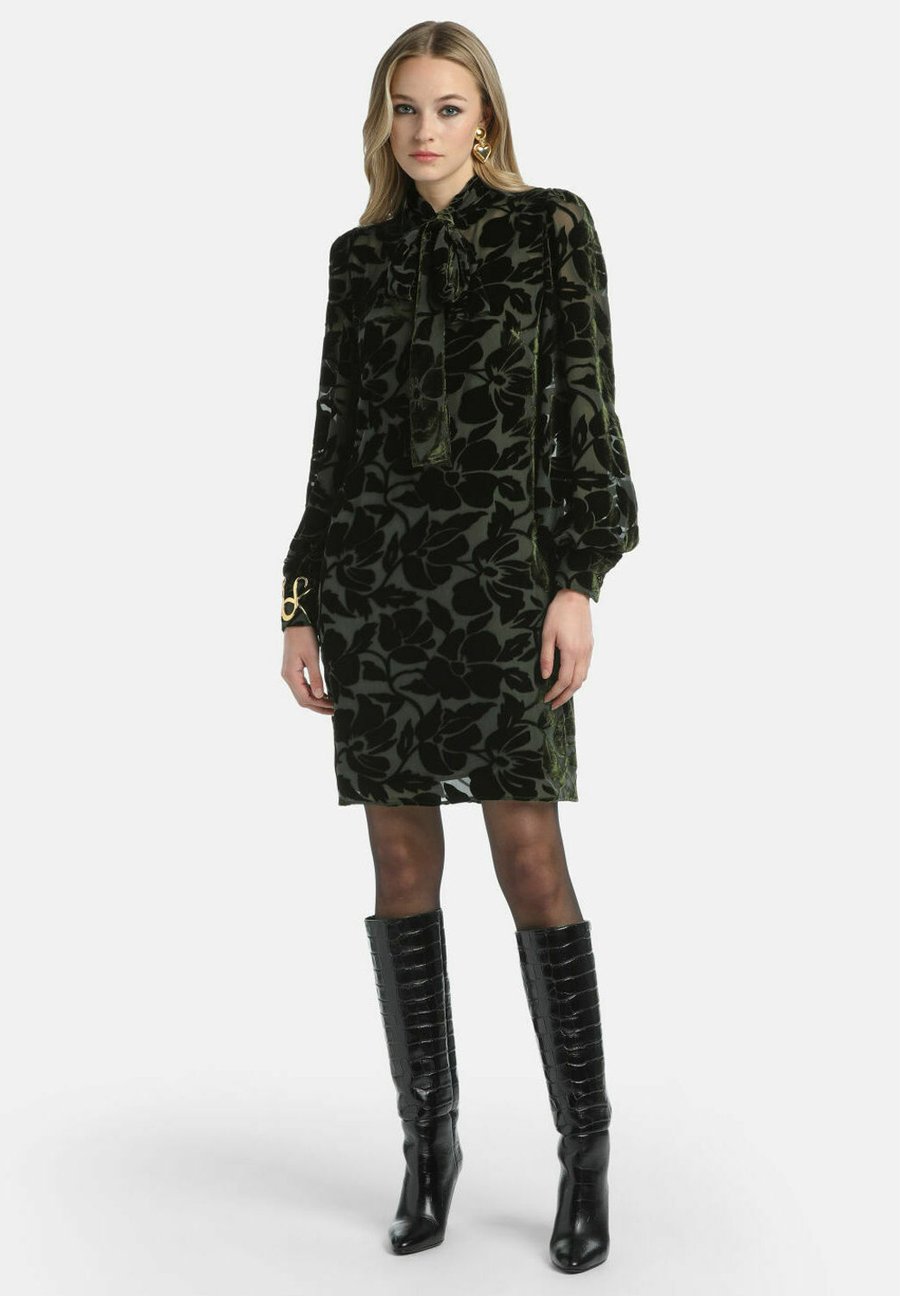 Платье Luisa Spagnoli GIGA, Verde/Dark Green
Платье Luisa Spagnoli GIGA, Verde/Dark Green