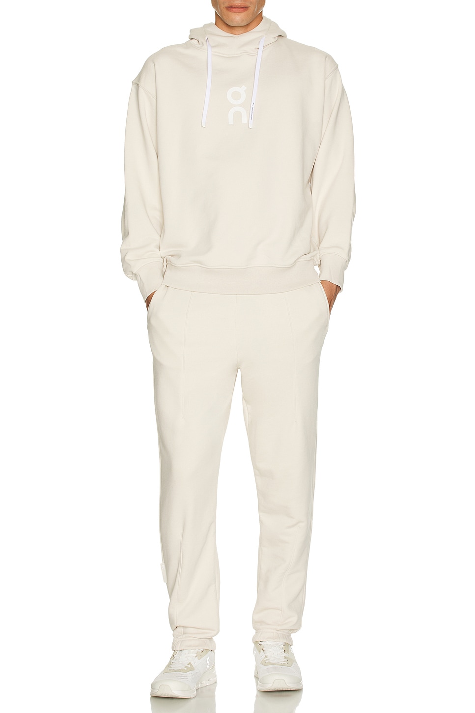 Клубные брюки On, Silver
Клубные брюки On, Silver