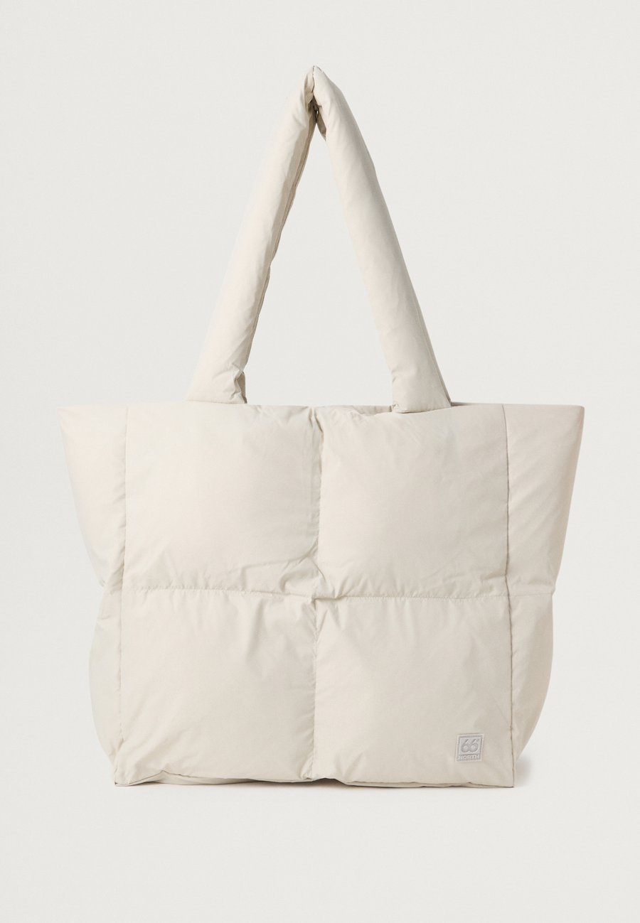 Сумка-шоппер 66 North DYNGJA PUFFY TOTE BAG UNISEX, Dark Stone/Light Grey
Сумка-шоппер 66 North DYNGJA PUFFY TOTE BAG UNISEX, Dark Stone/Light Grey