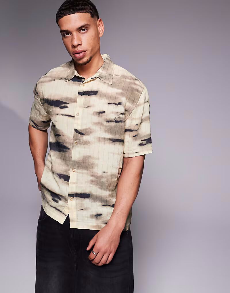 Рубашка Bershka с фактурным принтом коричневого цвета
Рубашка Bershka с фактурным принтом коричневого цвета