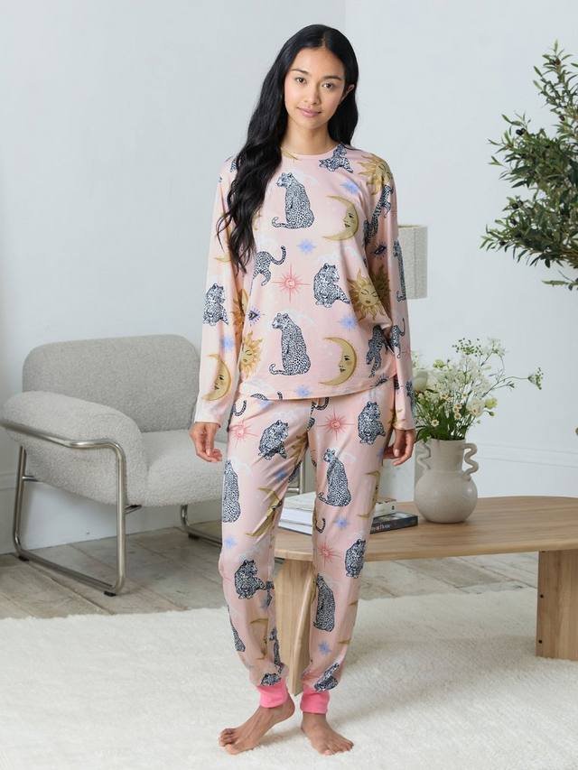 Небесный леопард длинный комплект пижамы Chelsea Peers, Pink
Небесный леопард длинный комплект пижамы Chelsea Peers, Pink