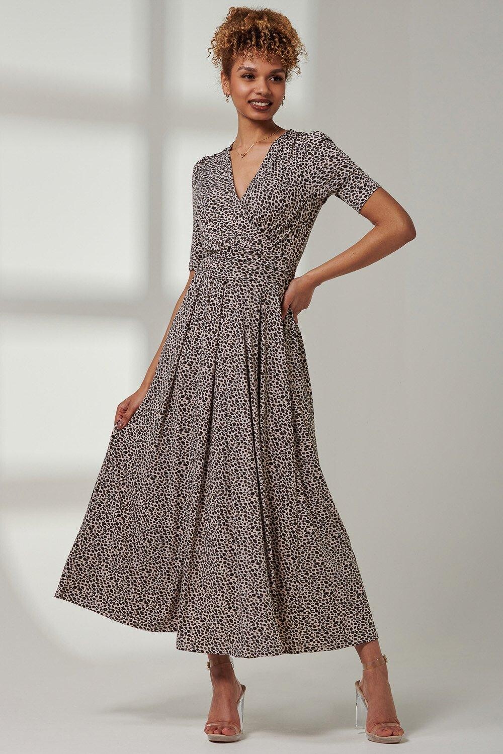 Трикотажное платье макси Kenzie с короткими рукавами Jolie Moi, бежевый
Трикотажное платье макси Kenzie с короткими рукавами Jolie Moi, бежевый