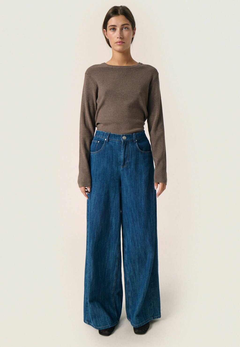 Джемпер Soaked in Luxury, темно-коричневый
Джемпер Soaked in Luxury, темно-коричневый