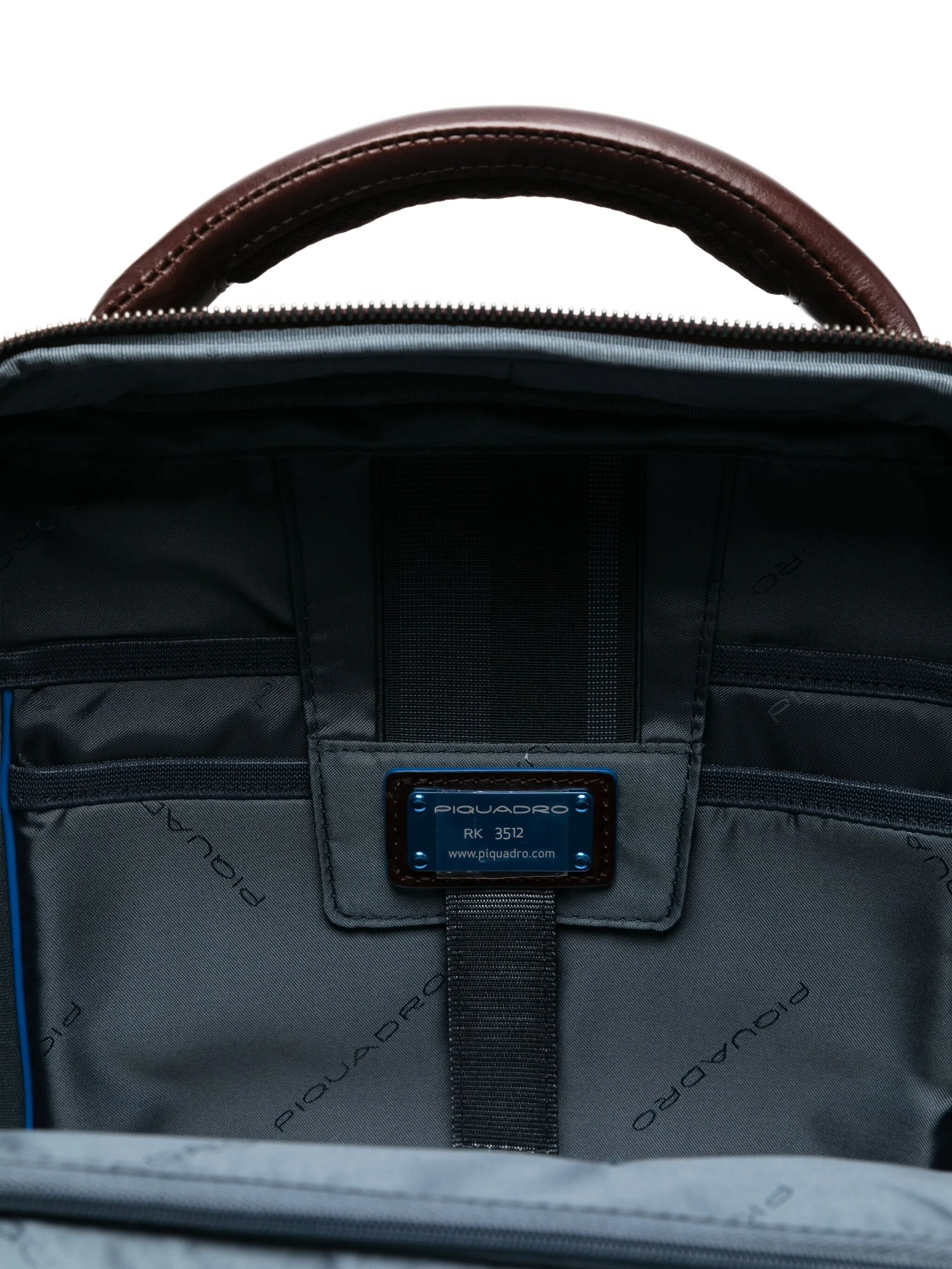 Рюкзак на молнии Piquadro, коричневый
Рюкзак на молнии Piquadro, коричневый