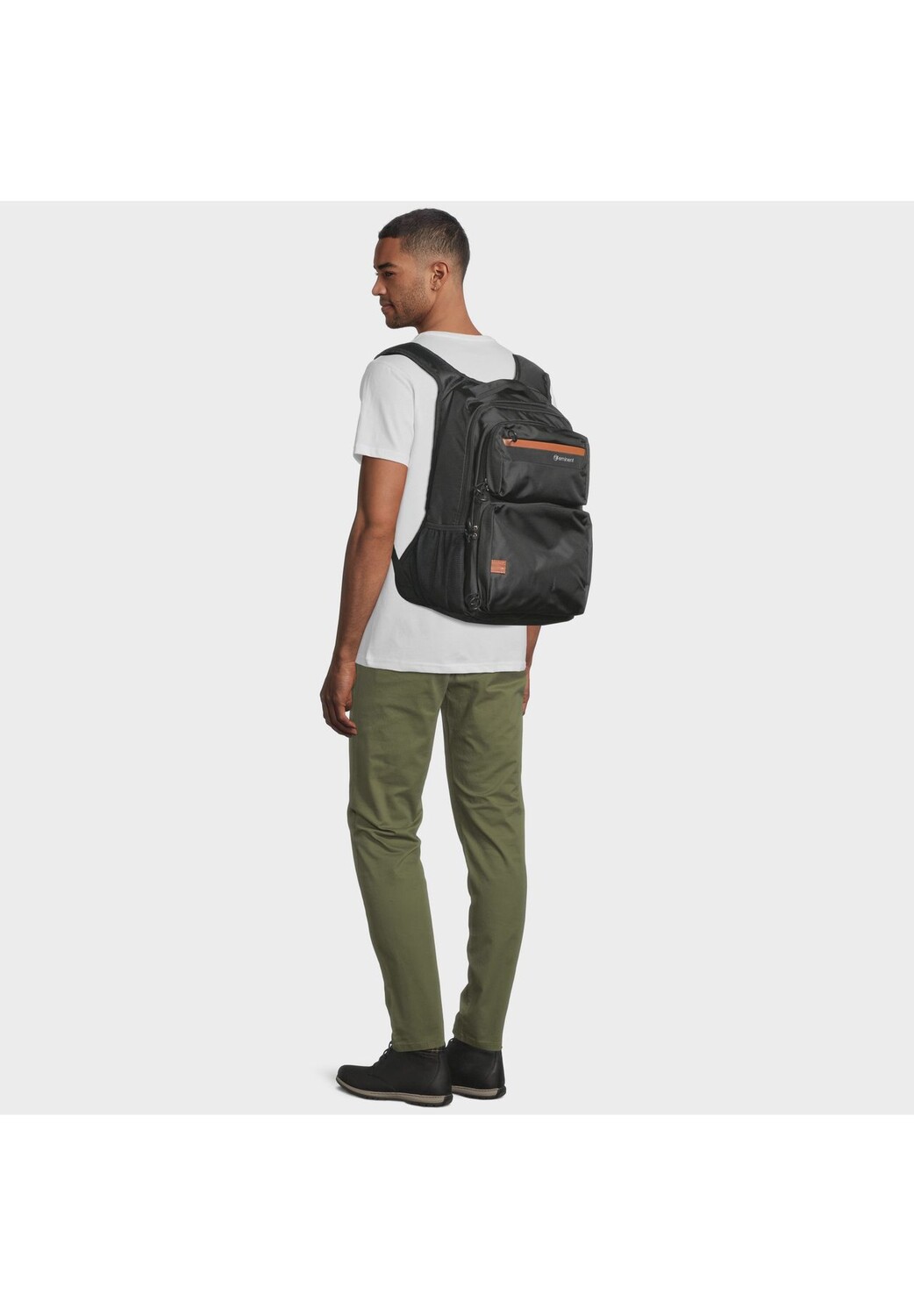 Бизнес-рюкзак Bigpack II, эмблема, отделение для ноутбука, RFID-защита eminent, цвет Black Camel
Бизнес-рюкзак Bigpack II, эмблема, отделение для ноутбука, RFID-защита eminent, цвет Black Camel