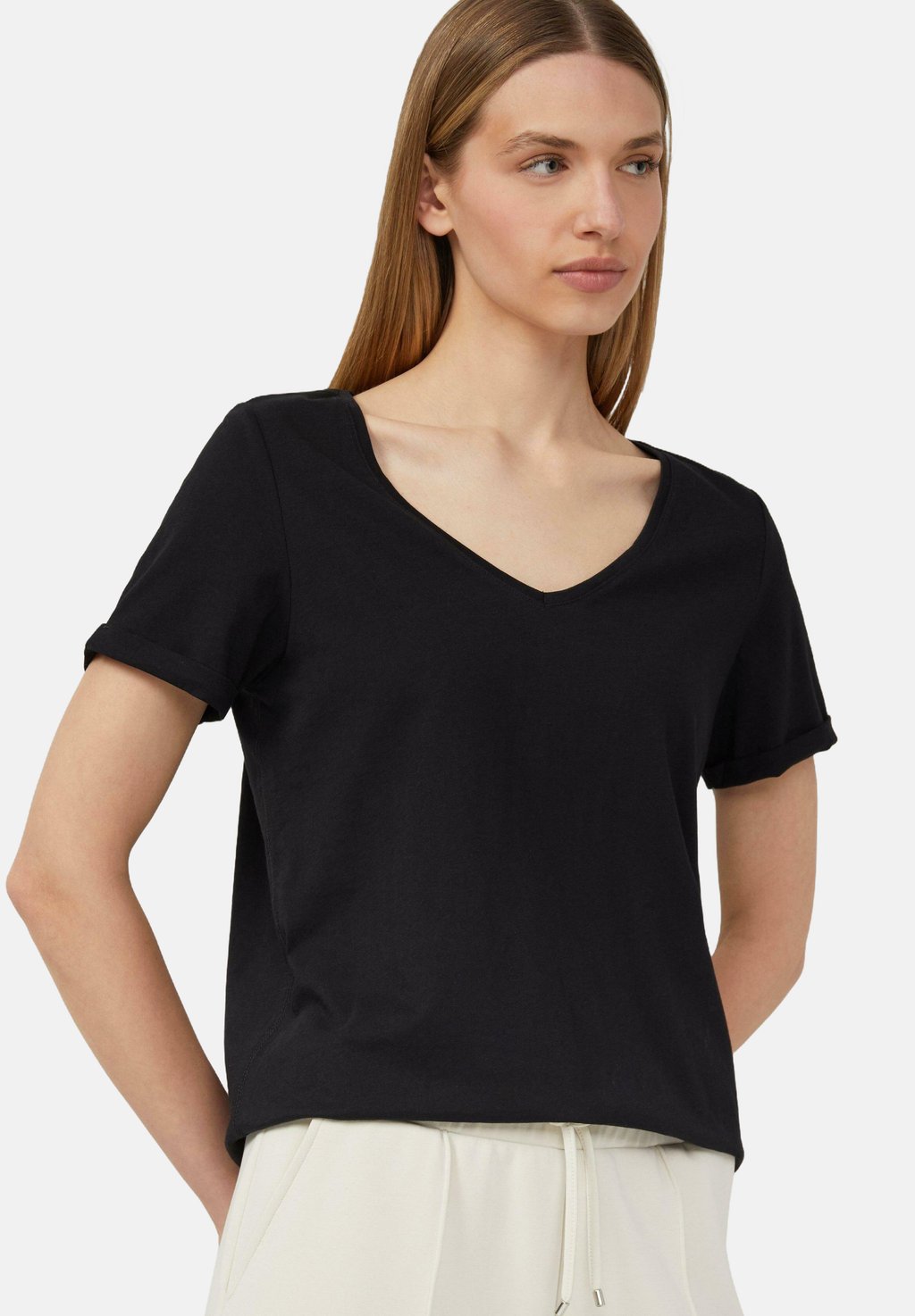 Базовая футболка WEICHES MIT V-AUSSCHNITT s.Oliver, черный
Базовая футболка WEICHES MIT V-AUSSCHNITT s.Oliver, черный
