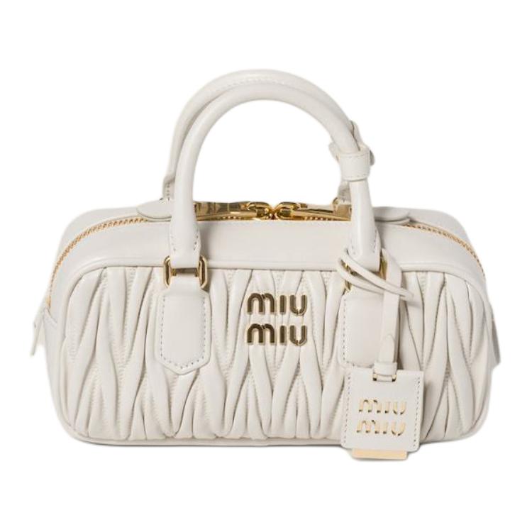MIU MIU Кожаная сумка через плечо
MIU MIU Кожаная сумка через плечо