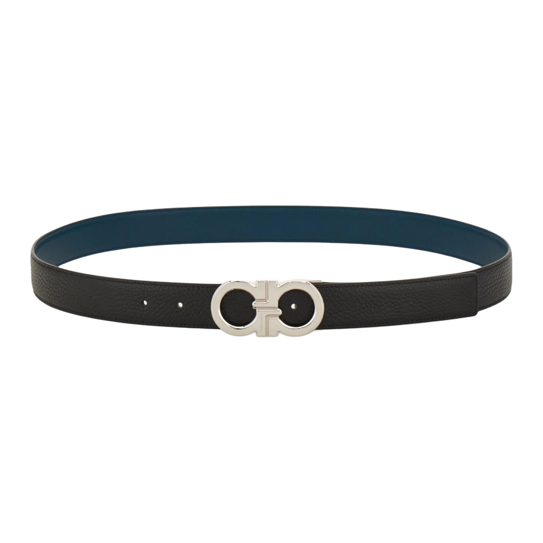 Ferragamo Мужской кожаный ремень, черный/титаново-синий, 2,8 см
Ferragamo Мужской кожаный ремень, черный/титаново-синий, 2,8 см