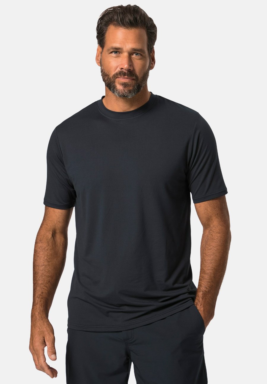 Футболка JP1880 SHORT SLEEVE, ROUND NECK, Navy Blue/Dark Blue, Синий, Футболка JP1880 SHORT SLEEVE, ROUND NECK, Navy Blue/Dark Blue
Футболка JP1880 SHORT SLEEVE, ROUND NECK, Navy Blue/Dark Blue, Синий, Футболка JP1880 SHORT SLEEVE, ROUND NECK, Navy Blue/Dark Blue