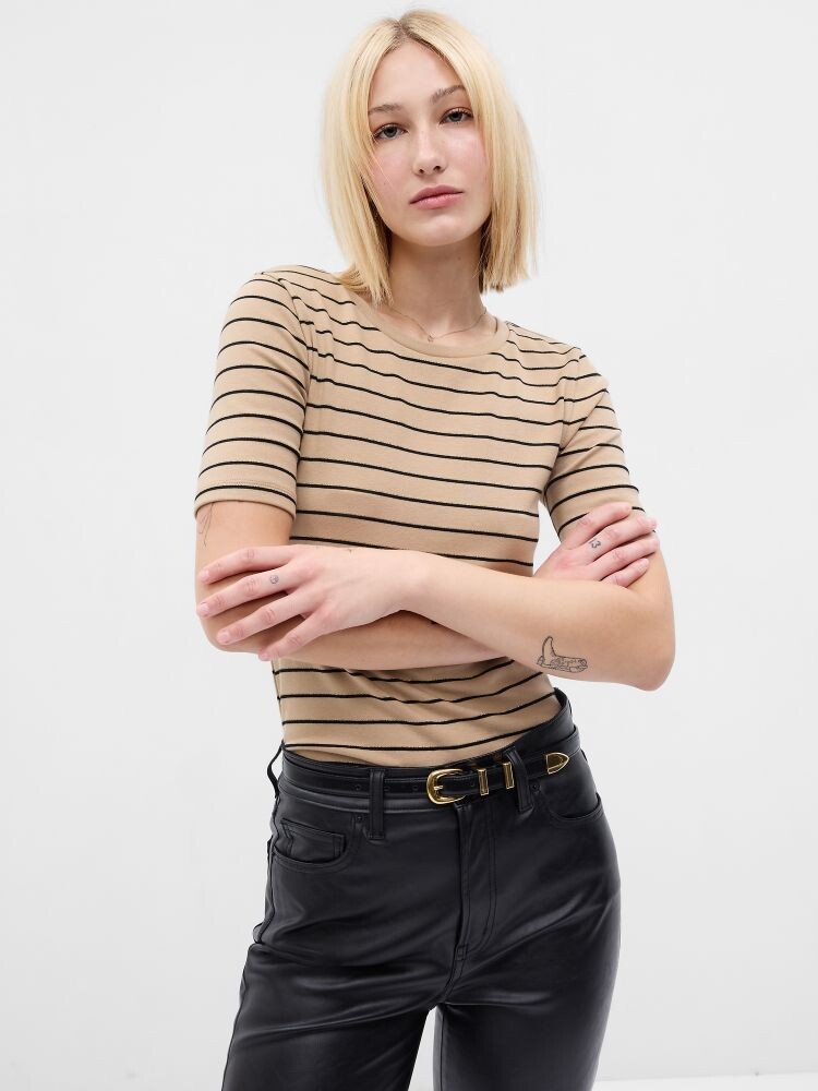 Футболка с металлизированной строчкой Gap, бежевый
Футболка с металлизированной строчкой Gap, бежевый