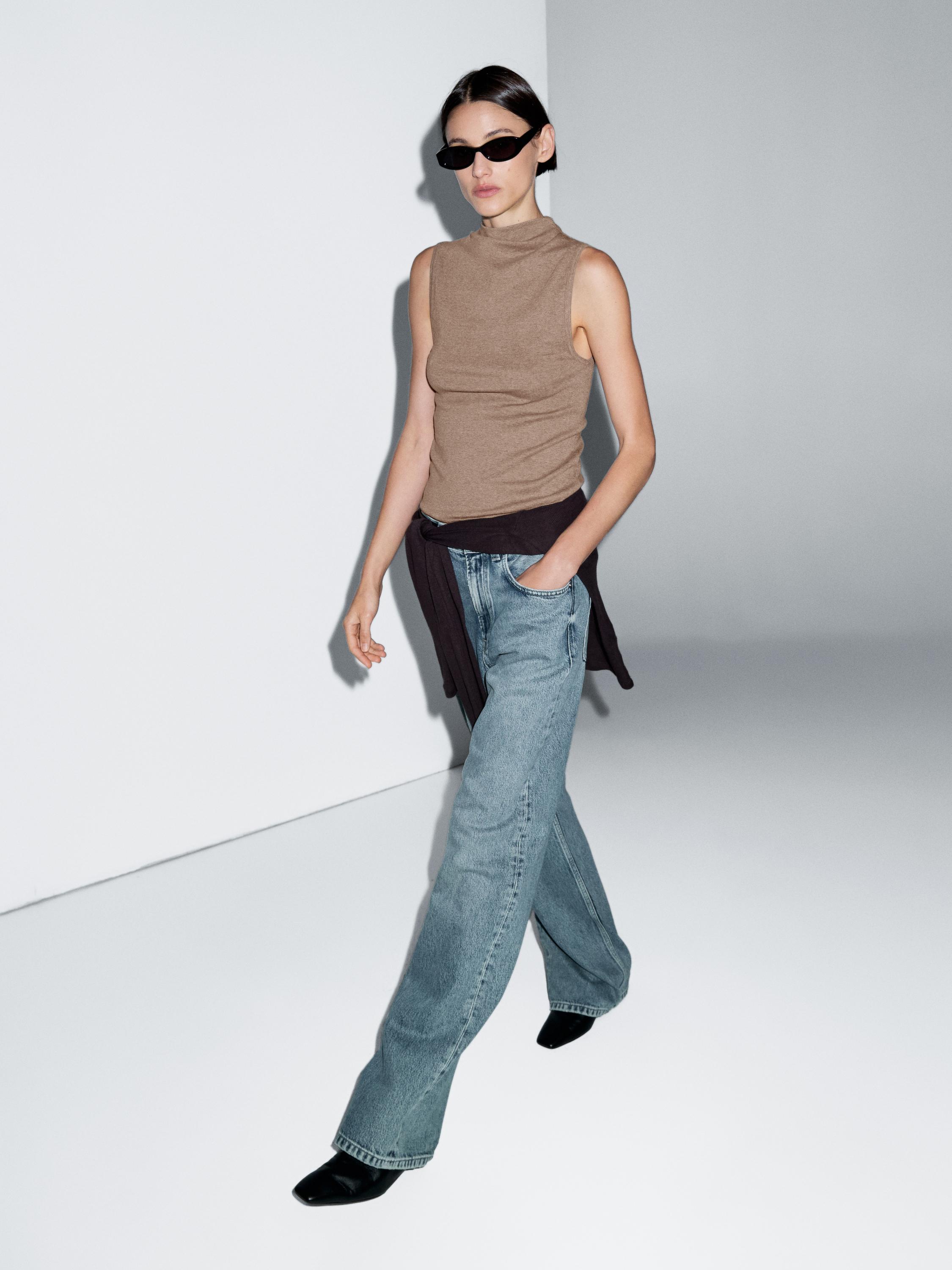 Топ с воротником-стойкой из 100% хлопка Massimo Dutti, Mink
Топ с воротником-стойкой из 100% хлопка Massimo Dutti, Mink