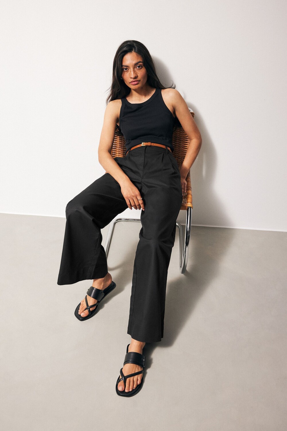 Элегантные широкие брюки из смесового хлопка Next, черный
Элегантные широкие брюки из смесового хлопка Next, черный