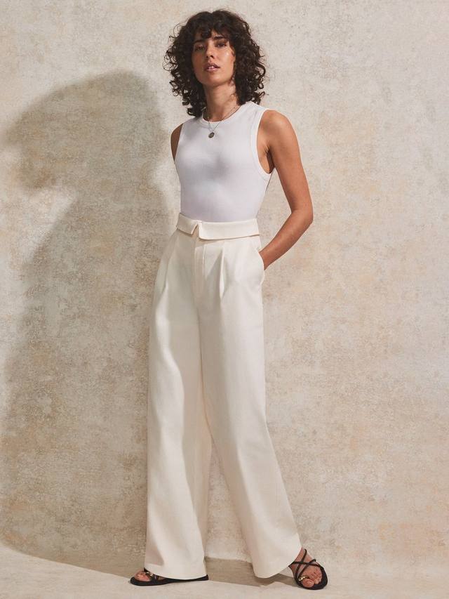 Брюки с заутюженной линией пояса Ro&Zo, Natural
Брюки с заутюженной линией пояса Ro&Zo, Natural