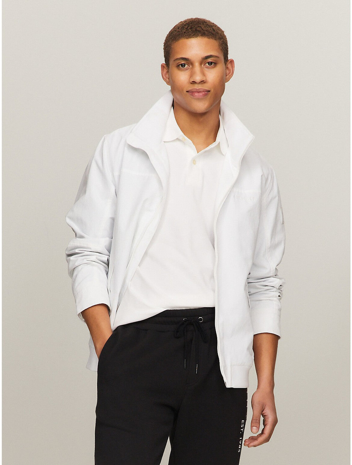 Ветровка Tommy Hilfiger Waterproof, белый
Ветровка Tommy Hilfiger Waterproof, белый