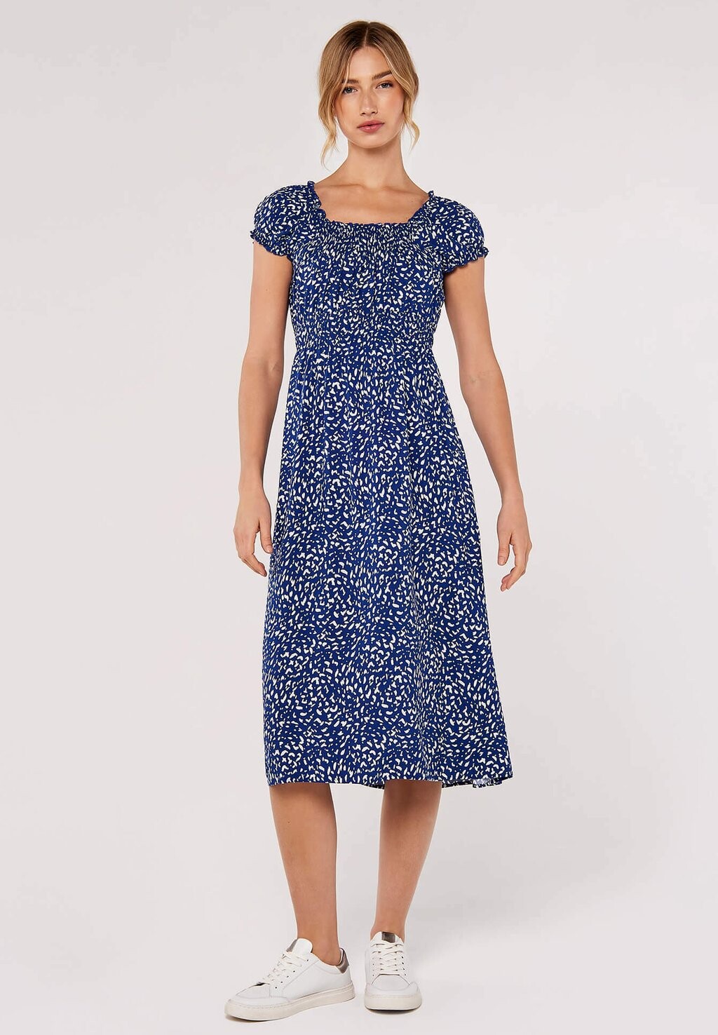 Дневное платье BRUSH SPOT MILKMAID MIDI Apricot, цвет blue
Дневное платье BRUSH SPOT MILKMAID MIDI Apricot, цвет blue