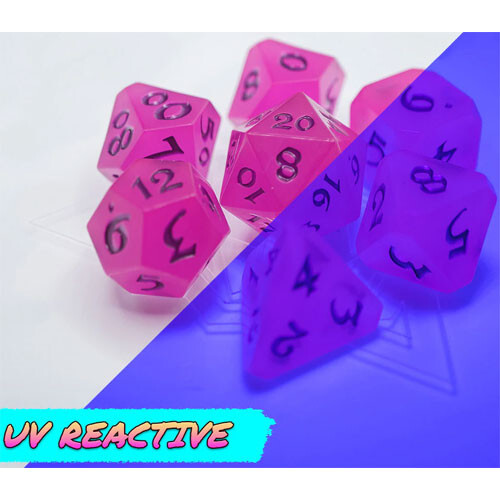 Аксессуары Die Hard Dice Die Hard Dice Polyhedral Set: Afterdark Avalore - Radio Star (7)
Аксессуары Die Hard Dice Die Hard Dice Polyhedral Set: Afterdark Avalore - Radio Star (7)