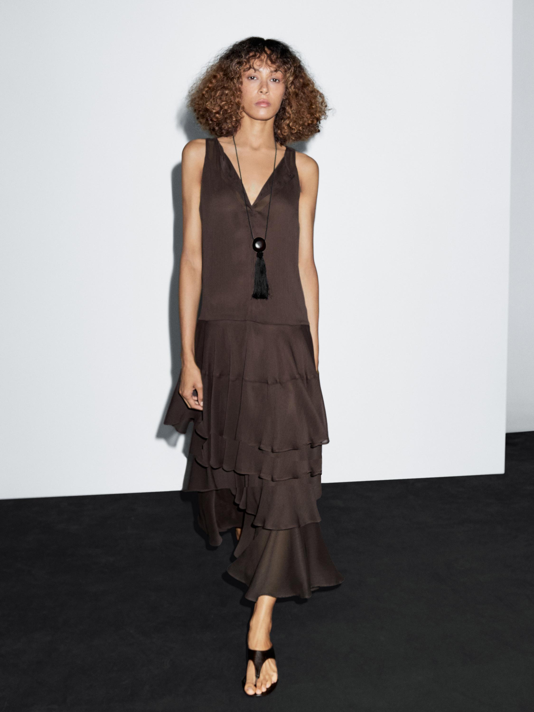 Длинное струящееся платье с оборками Massimo Dutti, шоколадный
Длинное струящееся платье с оборками Massimo Dutti, шоколадный