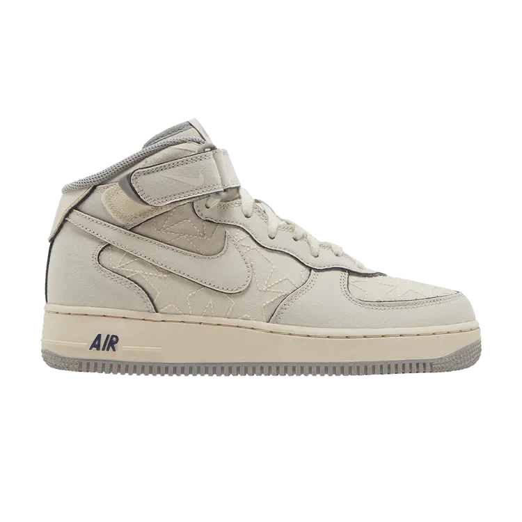 Кроссовки Nike Air Force 1 Mid 'Tear Away', кремовый
Кроссовки Nike Air Force 1 Mid 'Tear Away', кремовый