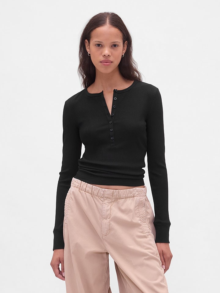 GAP Футболка с длинными рукавами черного цвета
GAP Футболка с длинными рукавами черного цвета