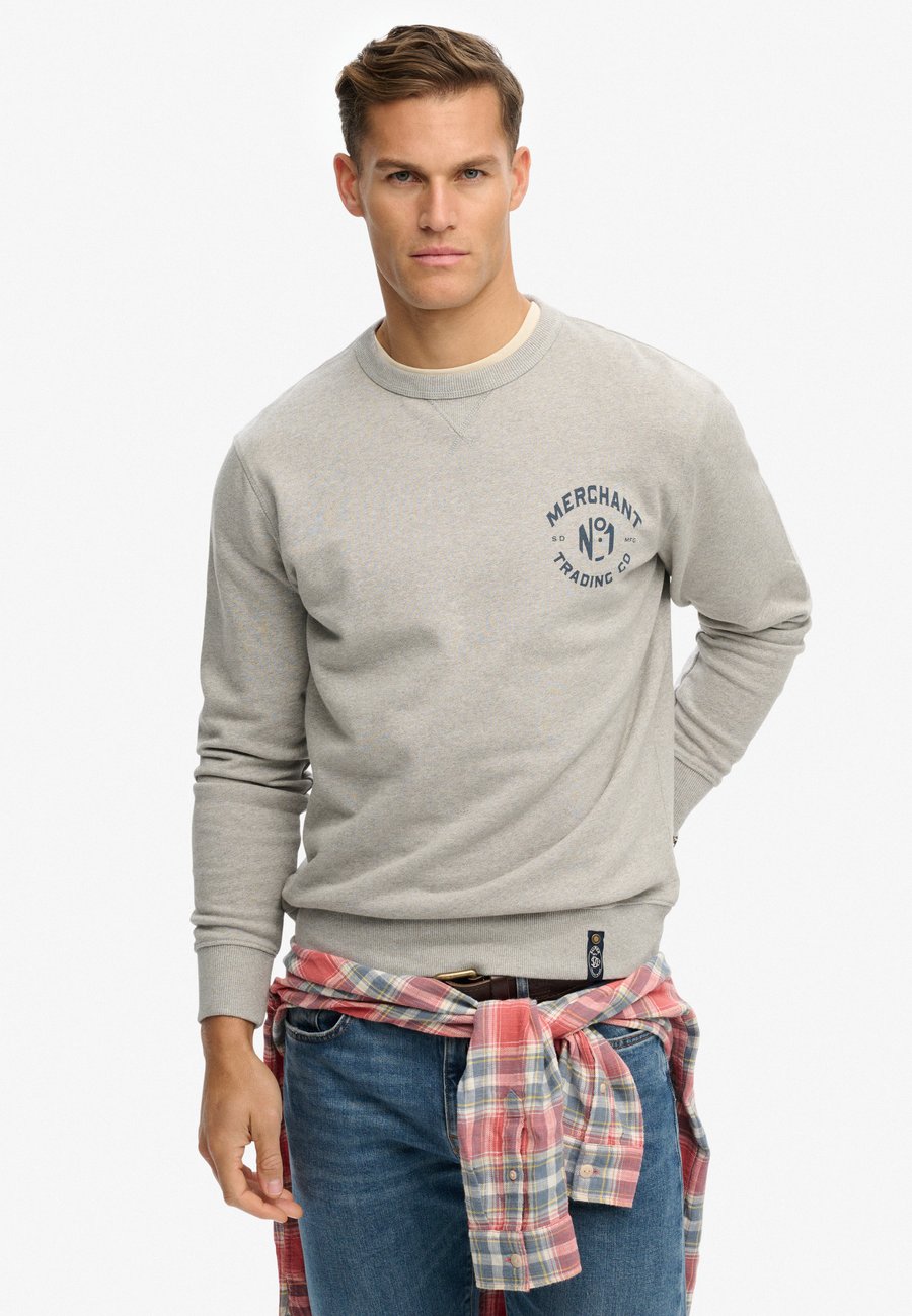 Толстовка Superdry & Co THE MERCHANT STORE- GRAPHIC , Vintage Sweat Light Grey Marl/Grey, Серый, Толстовка Superdry & Co THE MERCHANT STORE- GRAPHIC , Vintage Sweat Light Grey Marl/Grey
Толстовка Superdry & Co THE MERCHANT STORE- GRAPHIC , Vintage Sweat Light Grey Marl/Grey, Серый, Толстовка Superdry & Co THE MERCHANT STORE- GRAPHIC , Vintage Sweat Light Grey Marl/Grey
