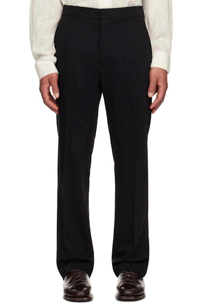 Черные шерстяные брюки прямого кроя AMI Paris
Черные шерстяные брюки прямого кроя AMI Paris