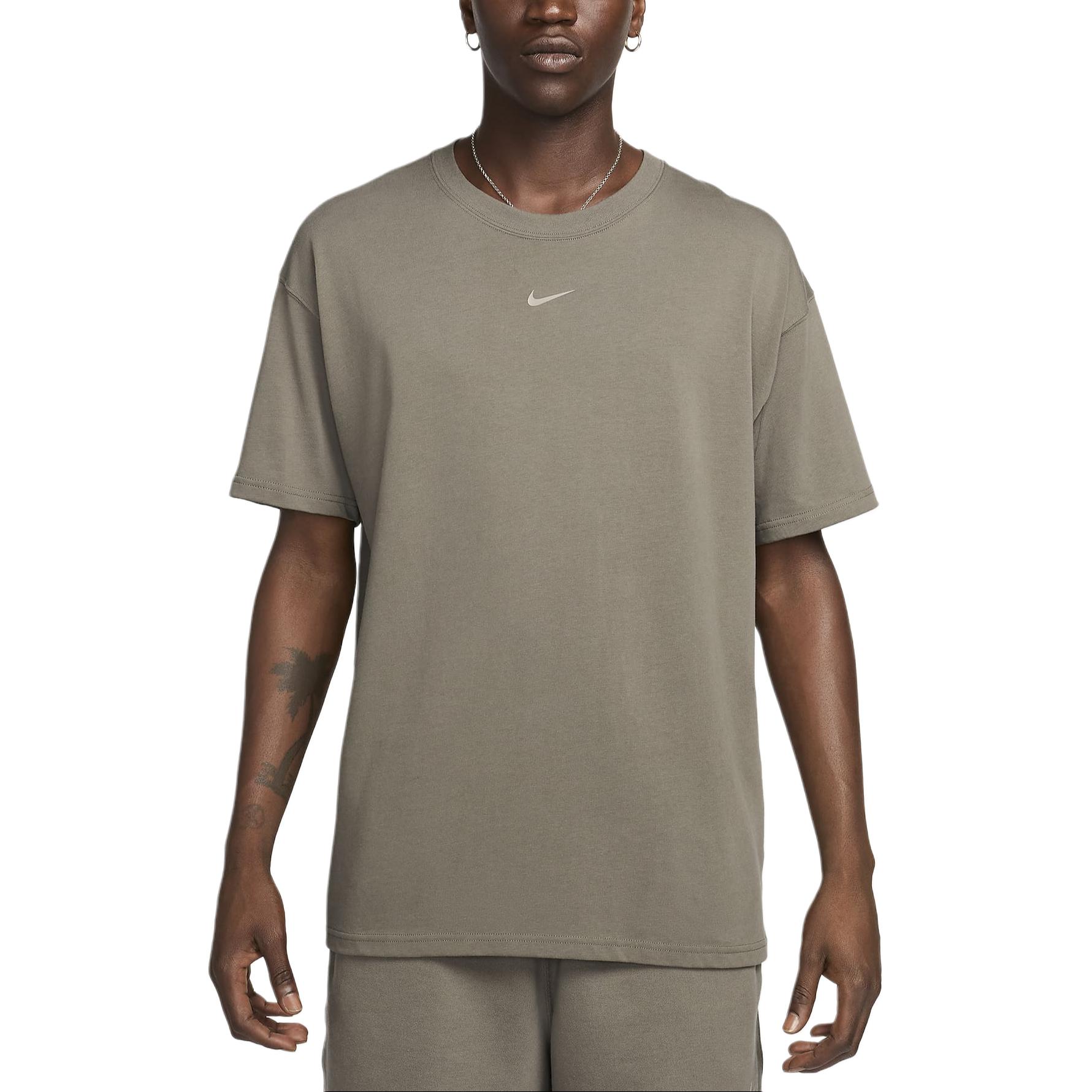 Футболка NOCTA X Max90 Nike, Olive Gray/Moonstone Fossil/Moonstone Fossil
Футболка NOCTA X Max90 Nike, Olive Gray/Moonstone Fossil/Moonstone Fossil